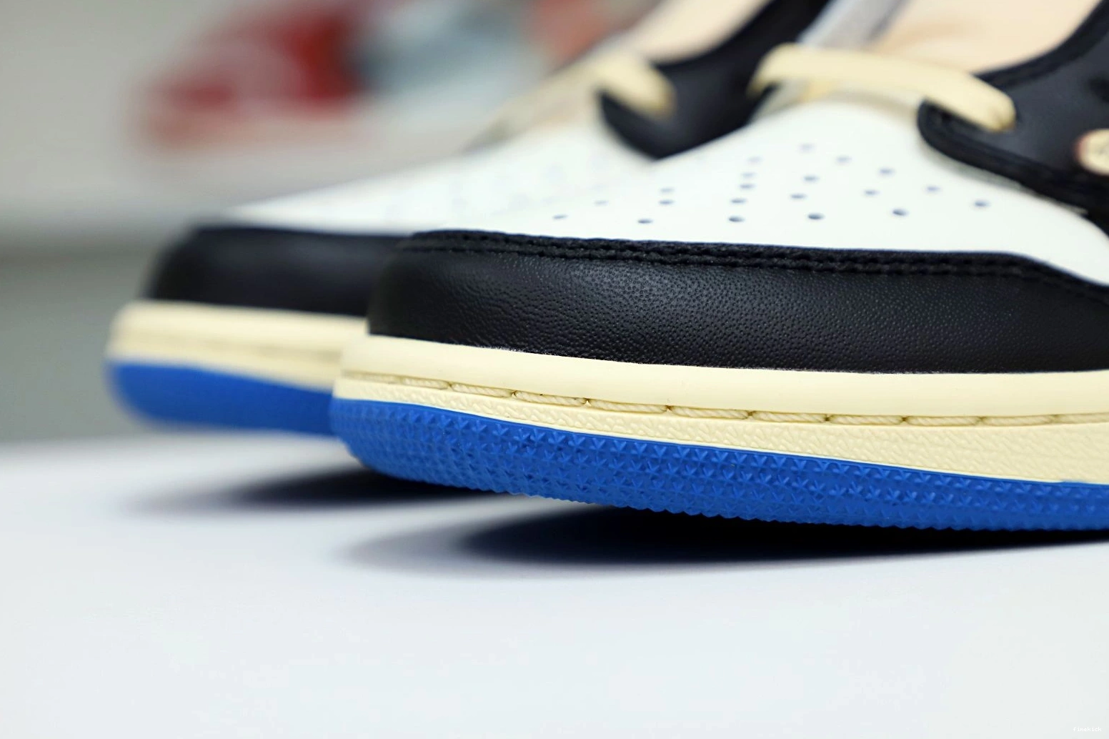 SCOTT 1 AIR FRAGMENT X JORDAN TRAVIS LOW DESIGN X 0311